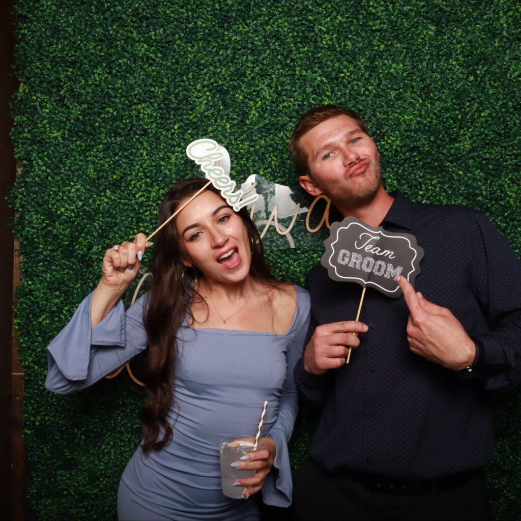 Cost of Renting a Photo Booth for Wedding